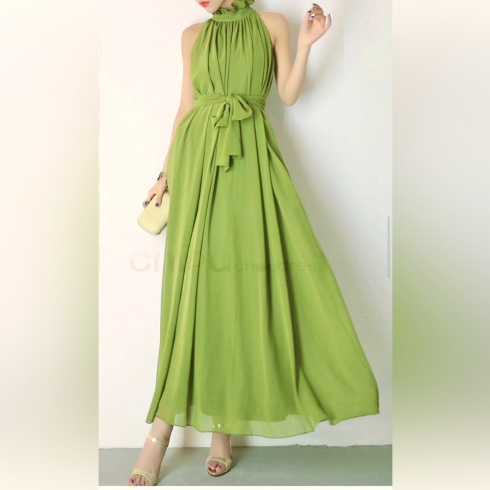 Vintage neckline maxi dress